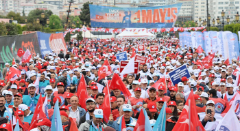    May Day in Samsun: Workers shout out their demands